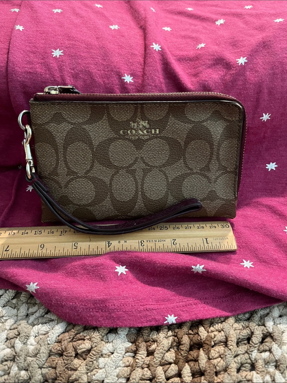 EUC Coach Double Zip Brown Signature Wristlet with Cherry Trim clip strap